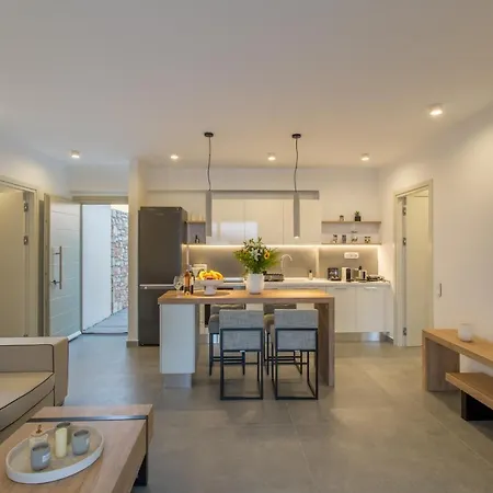 T7 Luxury Parikia (Paros)