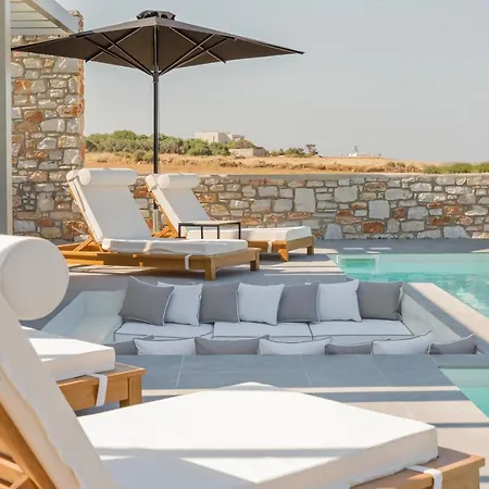 T7 Luxury Paros *