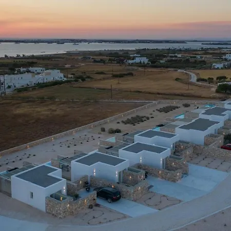 T7 Luxury Paros Hotel *