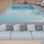 T7 Luxury Paros מלון