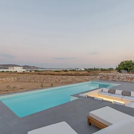 T7 Luxury Paros Hotel *