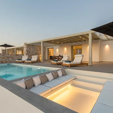 T7 Luxury Paros Hotel