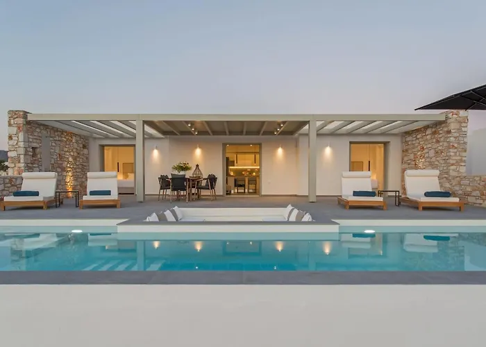 T7 Luxury Paros Hotel