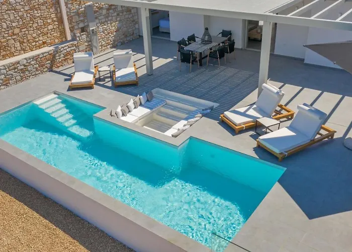 T7 Luxury Paros *
