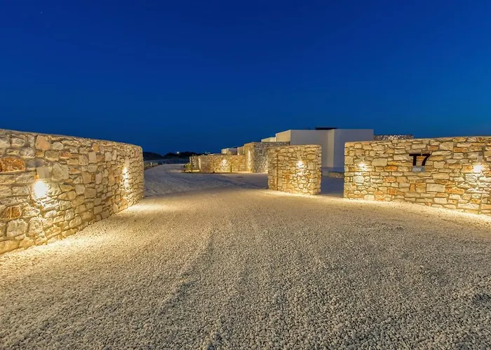 T7 Luxury Paros *