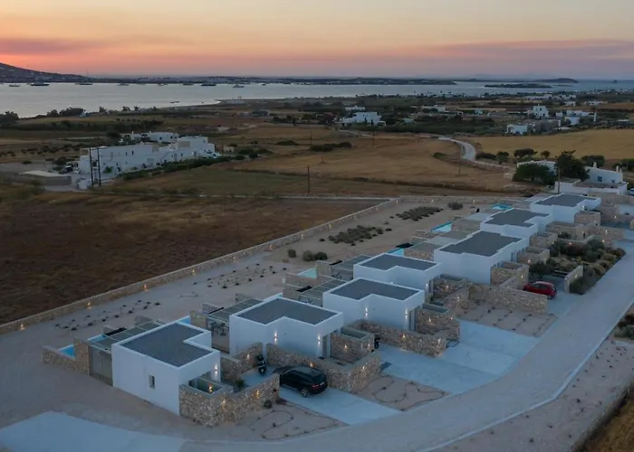 T7 Luxury Paros Hotel *